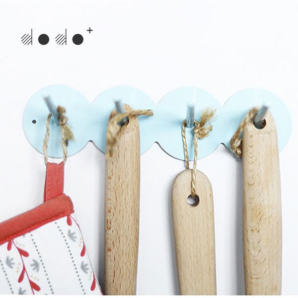 Magnetic Four hooks rail with wooden cookware